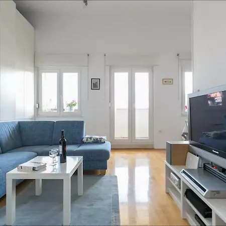 Coral Apartment