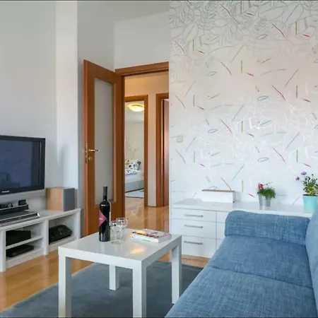 Coral Apartment